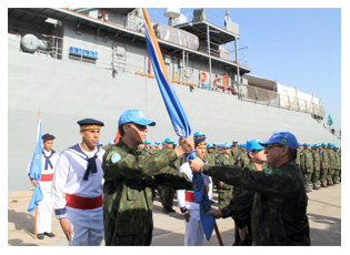 Ministério acompanha troca de navios capitânia da Força-Tarefa Marítima no Líbano 
