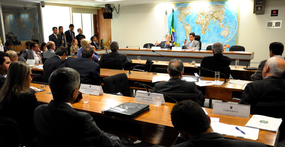 DEFESA - Amorim apresenta projetos da defesa nacional em audiência pública no Senado