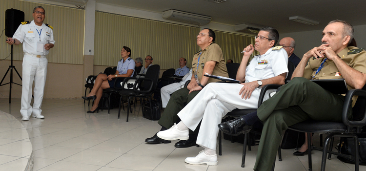 Militares debatem criação de Centro de Geoinformação