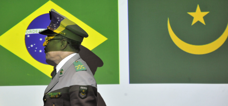 Nova legislação prevê que Presidência da República pode delegar ao ministro da Defesa a decisão sobre presença de forças estrangeiras no Brasil