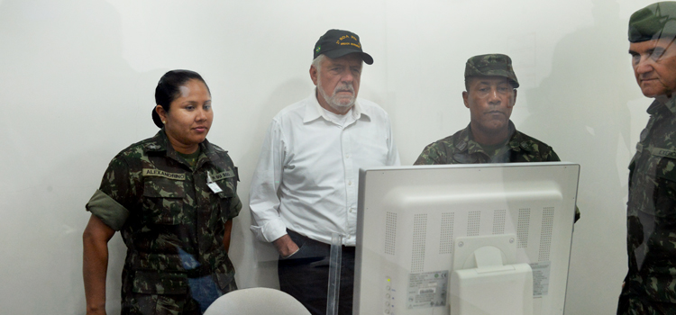 Wagner visitou o Hospital Militar em São Gabriel da Cachoeira (AM): atendimento médicos e odontológico às comunidades