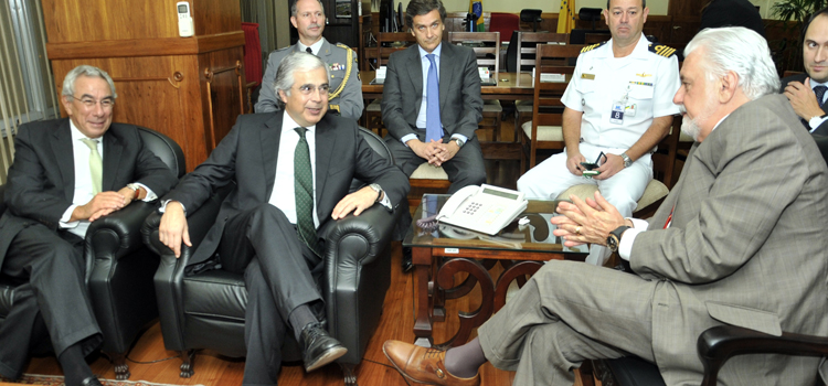 Ministro Jaques Wagner recebe comitiva portuguesa e discute ações de proteção no Atlântico Sul