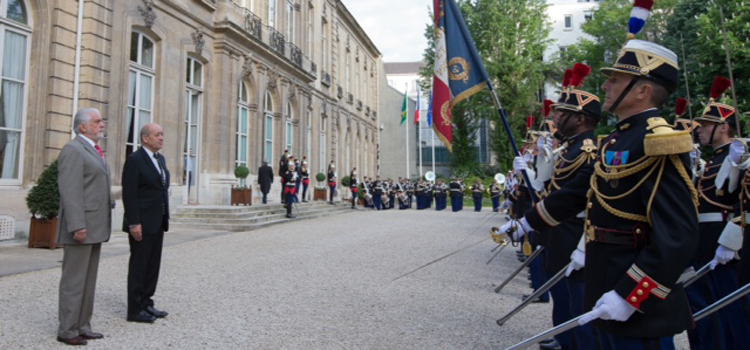  Jaques Wagner participou de reunião bilateral com o ministro da Defesa da França, Jean-Yves Le Drian. 