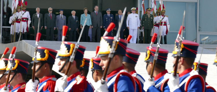 Ex-combatentes no Palácio do Planalto com a presidenta Dilma Rousseff no Dia da Vitória