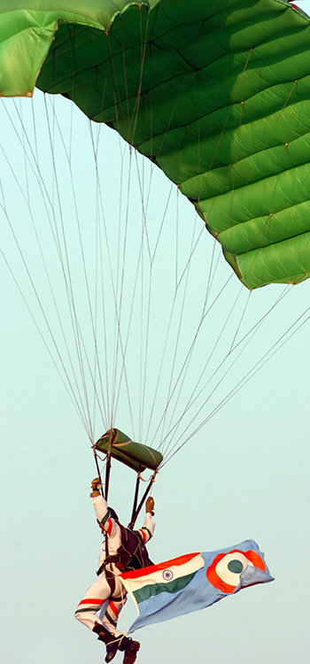 Paraquedismo é uma das 24 modalidades da competição