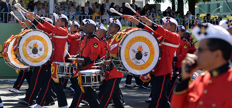 A Banda Marcial do Corpo de Fuzileiros Navais é considerada uma das maiores bandas marciais do mundo