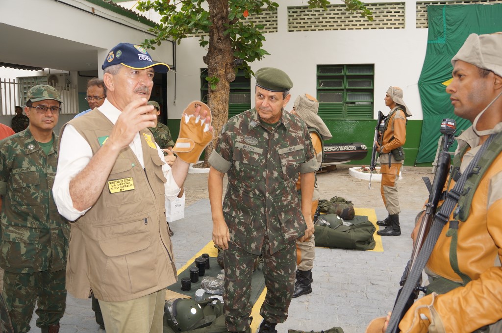 Ministro Aldo visita Comando Militar do Nordeste (CMNE) em Recife