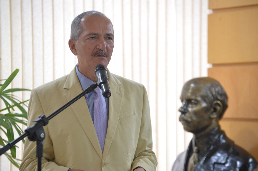 Ministro Aldo Rebelo discursa durante posse de novos secretários do MD
