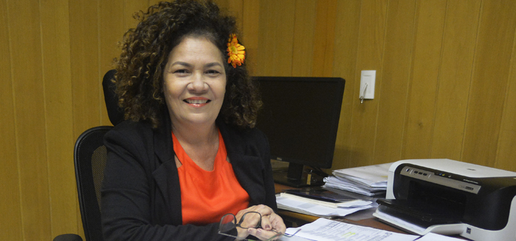 Perpétua Almeida é a primeira mulher a assumir a Secretaria de Produtos de Defesa