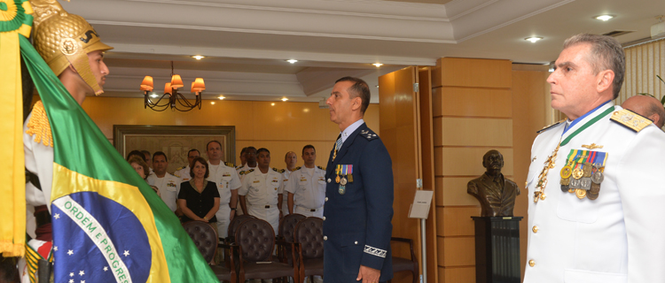 Almirante Zuccaro é o novo diretor do Departamento de Desporto Militar