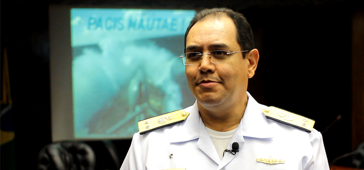 Almirante Flávio Macedo Brasil, que foi comandante da Força-Tarefa Marítima da Unifil, entre fevereiro de 2015 e fevereiro de 2016