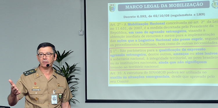 General Adalmir Domingos explicou a nova dimensão ao significado das palavras logística e mobilização nas Forças Armadas