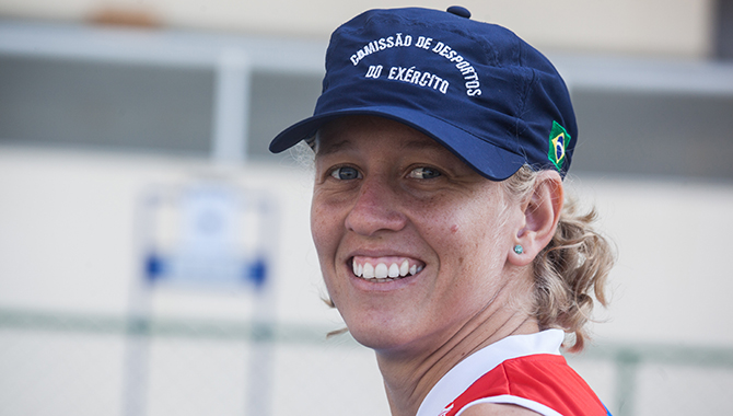 Atleta do pentatlo moderno, sargento do Exército, Yane Marques, poderá ser a porta-bandeira do Time Brasil