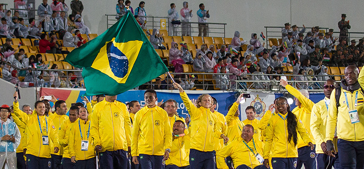 A sargento do Exército, Yane Marques, irá conduzir a bandeira do Brasil na abertura dos jogos Rio 2016