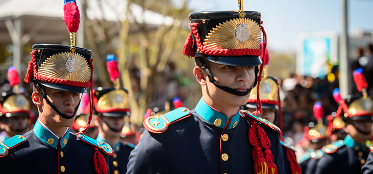 Como todos os anos, ocorreu o tradicional desfile dos alunos e alunas das escolas militares das três Forças Armadas (Marinha, Exército e Aeronáutica)