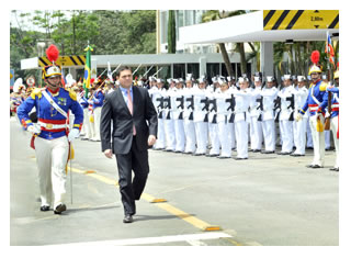 17/01/2012 - DEFESA - Brasil e Colômbia ampliam cooperação na área de Defesa