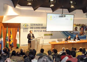 26/04/2011 - DEFESA - Livro Branco: Evento em Porto Alegre amplia debate público sobre defesa nacional
