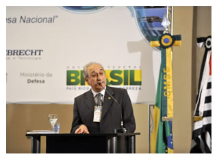 30/08/2011 - DEFESA - Ministros do Brasil e Argentina discutem projetos para a defesa sul-americana