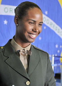 25/02/2011 - DEFESA - Civis e militares foram homenageados com Medalha Mérito Desportivo Militar 