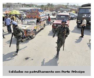 11/03/2011 - DEFESA - Novo comandante assume batalhão no Haiti com desafio de garantir eleições seguras