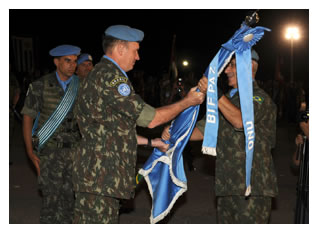31/03/2011 - DEFESA - General brasileiro é o novo comandante militar das Forças de Paz no Haiti