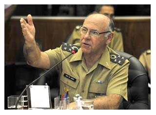 25/08/2011 - DEFESA - General De Nardi fala sobre os desafios futuros do Estado Maior Conjunto das Forças Armadas