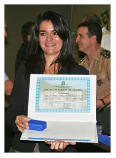 18/11/2011 - DEFESA - ESG diploma primeira turma de quadros civis em Brasília