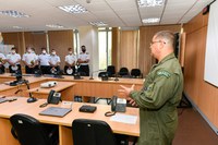 Comitiva da Escola de Guerra Naval visita Ministério da Defesa