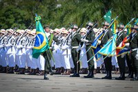Defesa celebra 77º Dia da Vitória em cerimônia de imposição de medalha no RJ