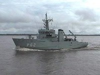 Forças Armadas apreendem embarcação estrangeira em pesca ilegal em Águas Jurisdicionais Brasileiras
