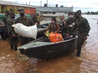 Forças Armadas socorrem população do Acre que enfrenta situação de emergência provocada por enchentes