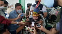 Jornalistas acompanham distribuição de vacinas e vacinação em terras indígenas do Amazonas a convite da Defesa