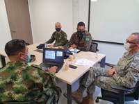 Militares explanam sobre atuação em desminagem humanitária