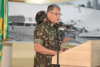 Ministro da Defesa acompanha Presidente Bolsonaro em transmissão de cargo do Comando Militar do Sudeste