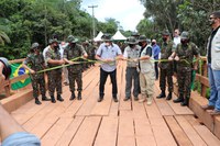 Ministro da Defesa, Comandante do Exército e comitiva visitam organizações militares da Amazônia e acompanham o Presidente da República em inauguração de ponte
