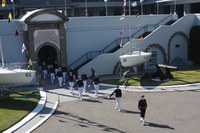 Ministro da Defesa preside Cerimônia de Juramento à Bandeira e entrega de espadim a aspirantes da Marinha