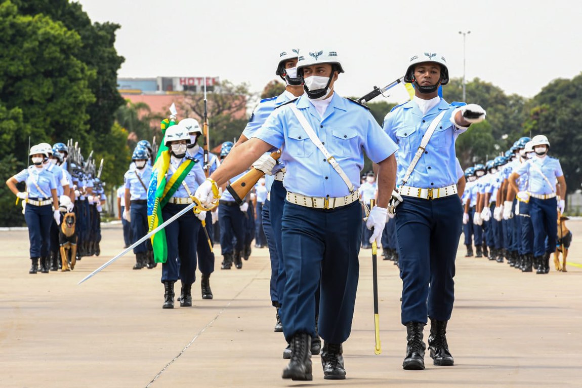 desfile da tropa COMGAP.jpg