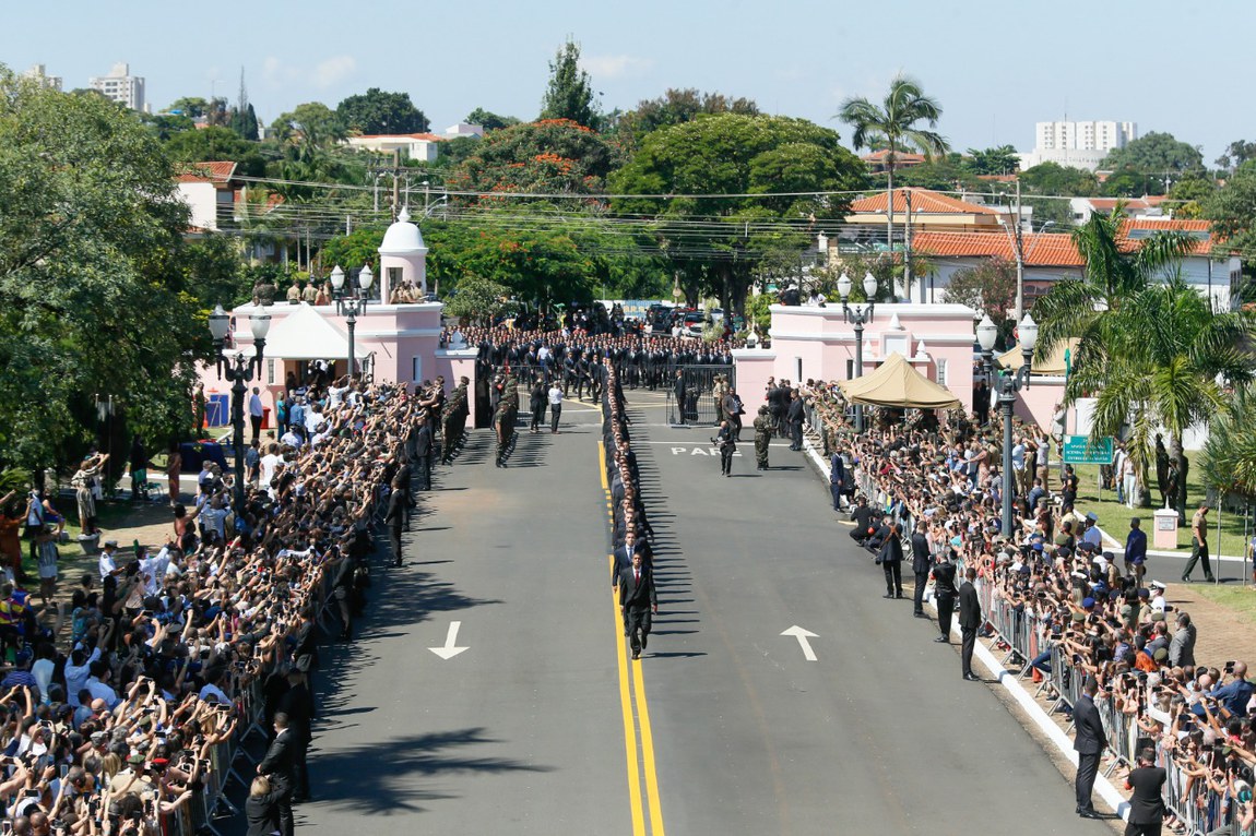 Alunos entrando.jpg