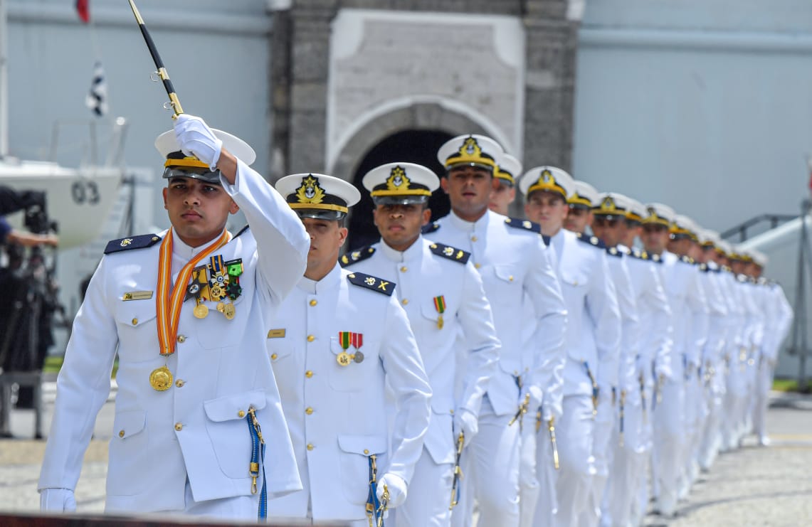 Ministro Prestigia Formatura De Guardas-Marinha, Na Escola Naval ...