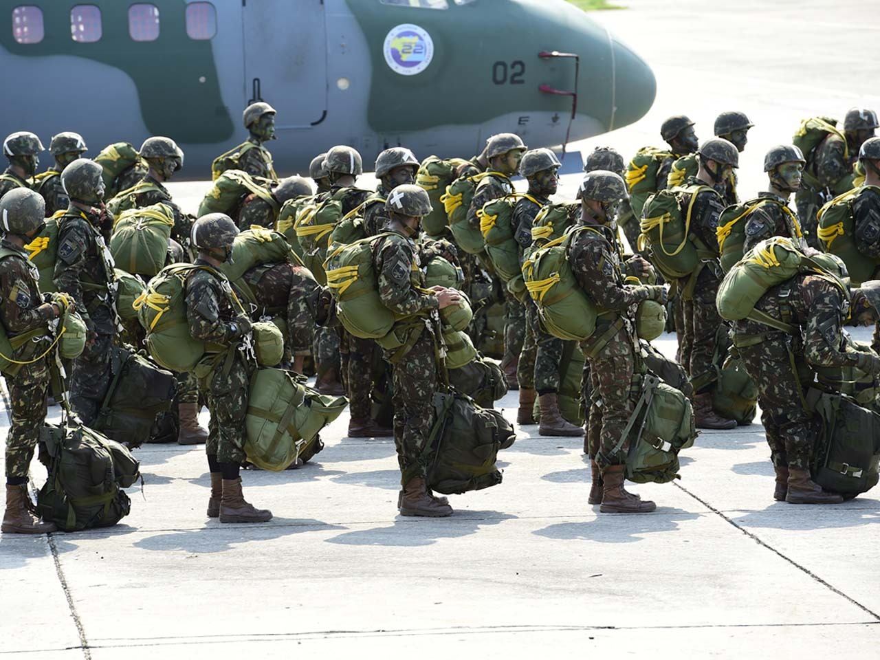 Exército brasileiro já treina mulheres para o front