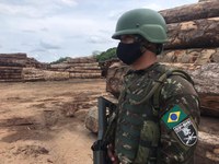 Operação Verde Brasil 2: Forças Armadas não param e apreendem comboios com madeira em plena noite de Natal