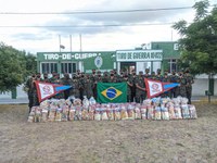 Tiro de Guerra de Tamboril (CE) participa da campanha “Ajudar está em nossas mãos”.