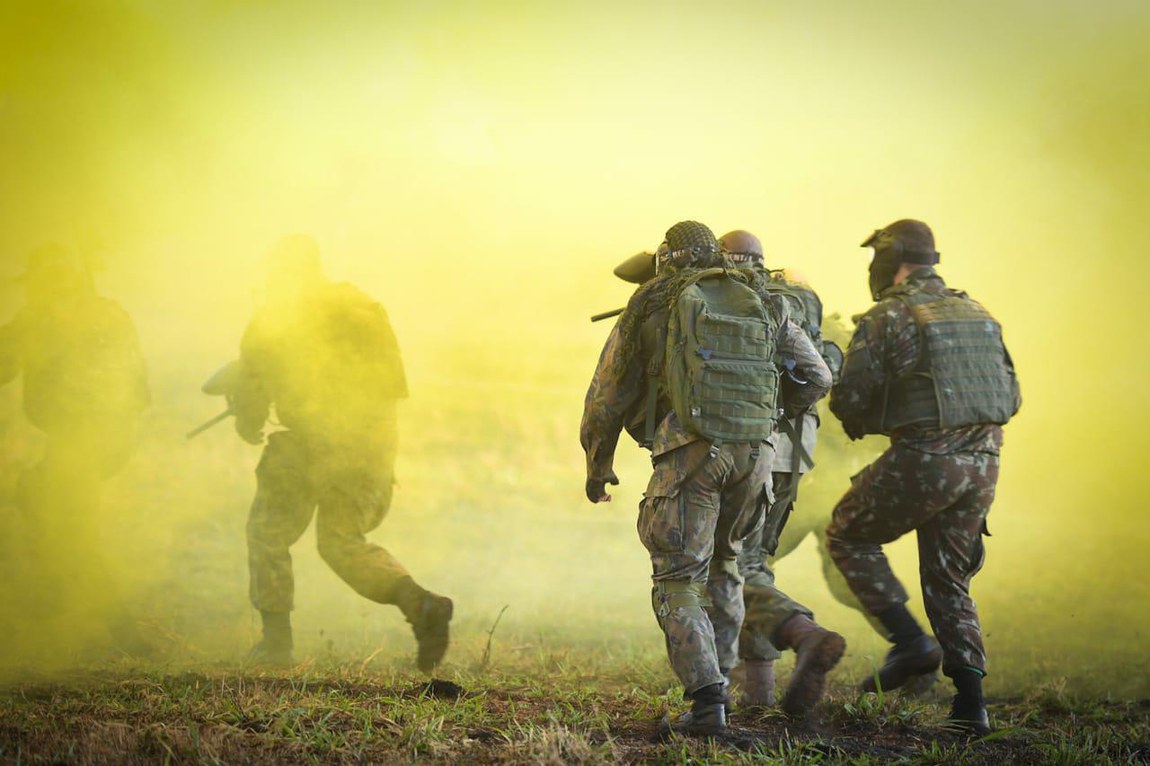 Operação Pantheon: Exército Brasileiro Realiza Treinamento de Elite em  Ambientes Urbanos