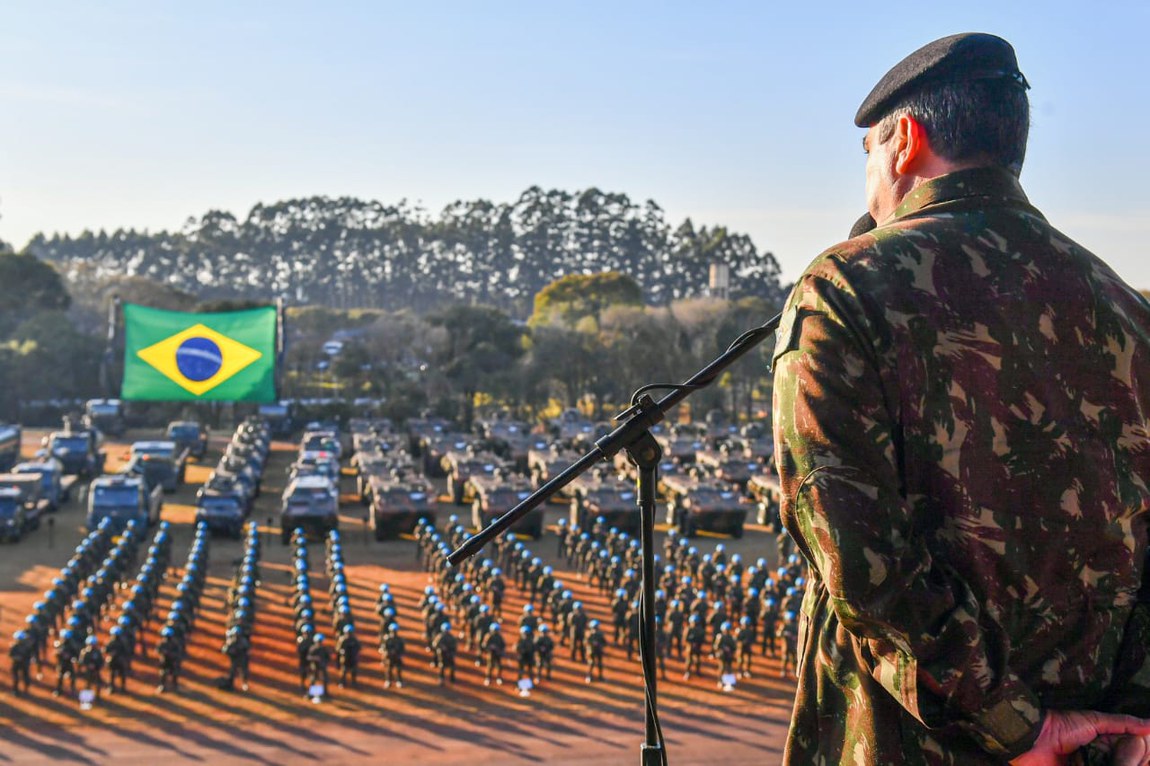 Tropas De Paz Das Forças Armadas Brasileiras São Inspecionadas Pela ONU ...