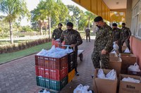 Logística das Forças Armadas é usada para montagem de kits com mais de 1,5 milhão de itens de limpeza e higiene