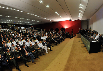 Seminários sobre temas de defesa ajudam a promover o diálogo com representantes da Academia e da sociedade civil