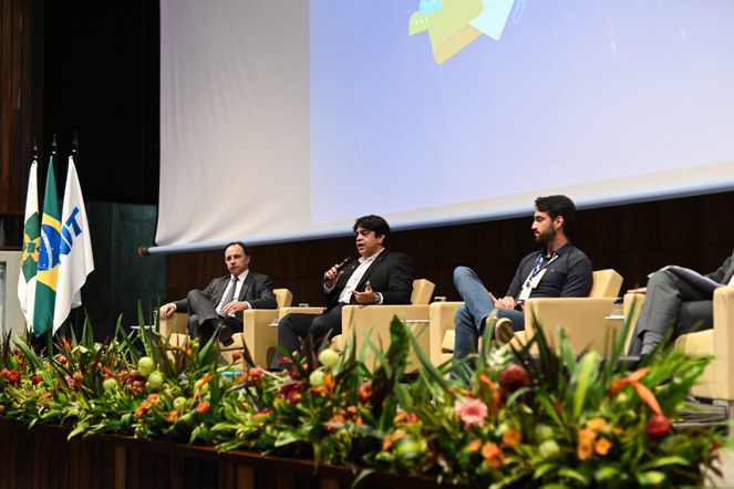 Painel debateu sobre sobre obras de grande vulto 