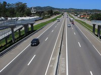 Até o fim de semana, BR-101 Sul tem 35 quilômetros de nova sinalização horizontal