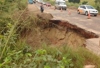 Atenção Usuários: Chuvas intensas causam interdição no Km 3 da BR-135/MA