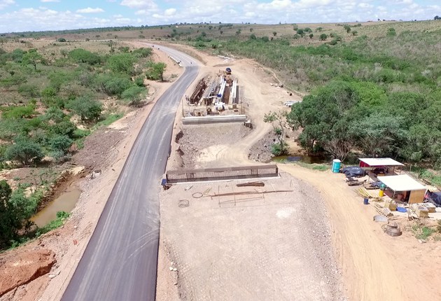 Obra na Ponte do Lote 1 da BR235BA.jpg